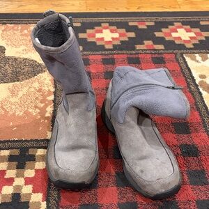 Women’s LL Bean fleece winter boot